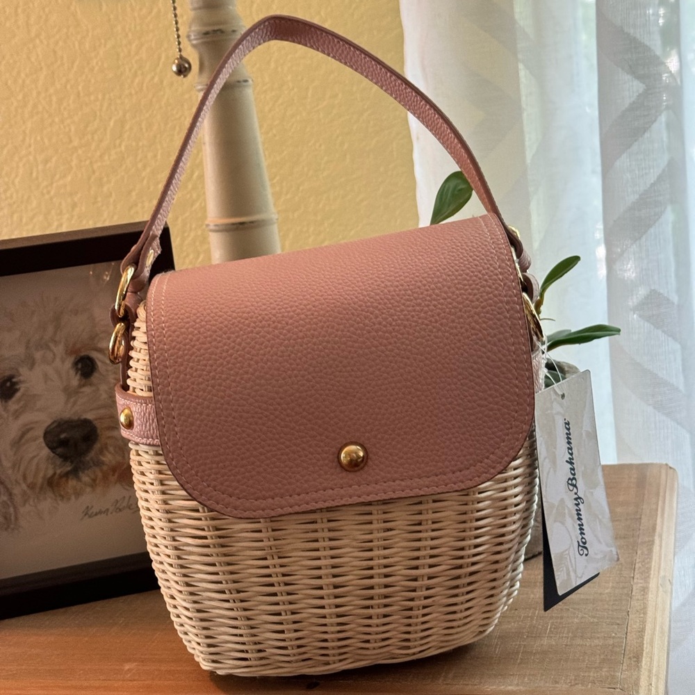 Tommy Bahama wicker purse.  Blush pink.